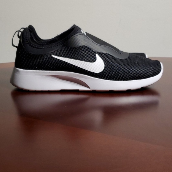 nike tanjun slip